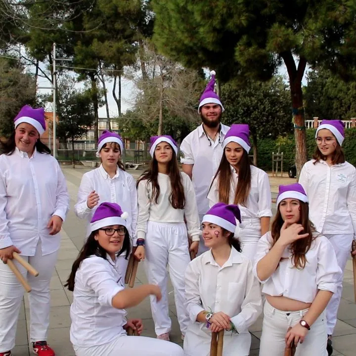 BONES FESTES I MOLT BON ANY NOU BASTONER!