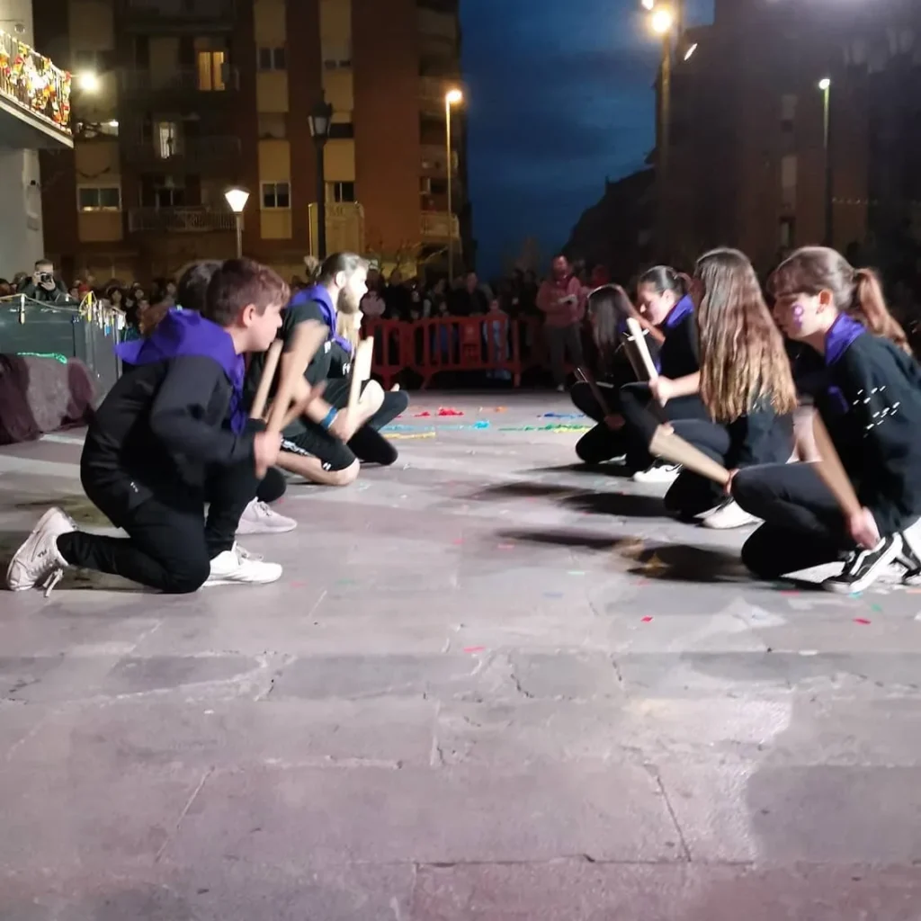 Avui hem tornat a actuar en l'enterrament del rei carnestoltes a la nostra ciutat! (foto 3)