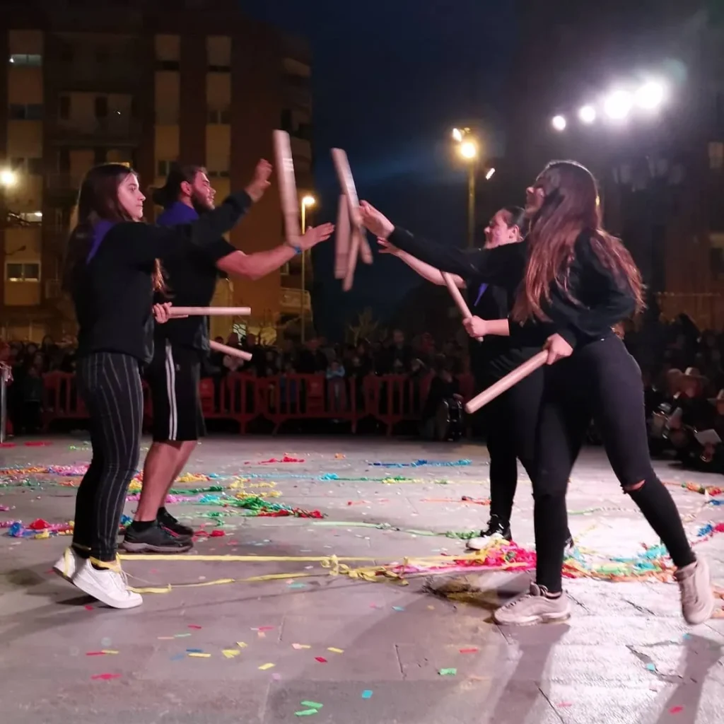 Avui hem tornat a actuar en l'enterrament del rei carnestoltes a la nostra ciutat! (foto 4)