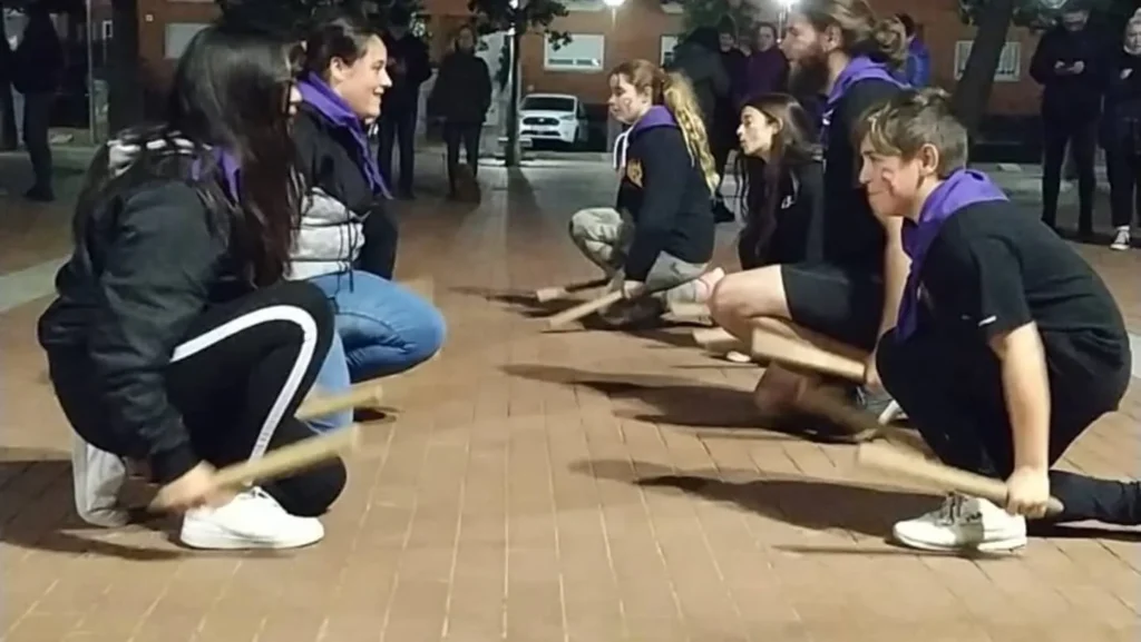 Avui hem participat a la marxa de torxes a la nostra ciutat amb (foto 5)