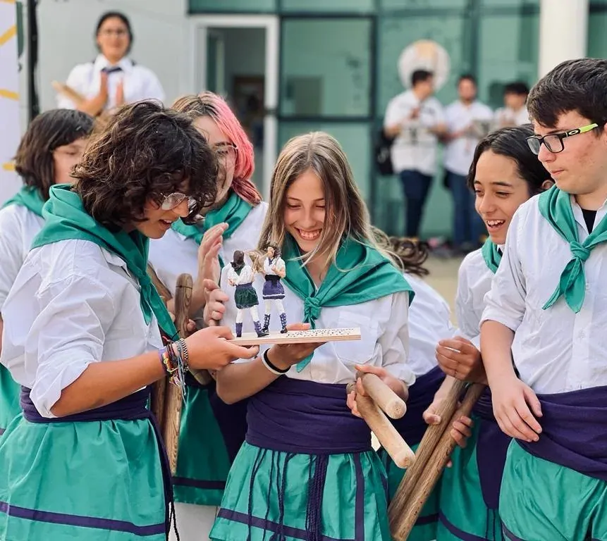Ahir vàrem apadrinar al Ball de Bastons de Ripollet, després d'uns…