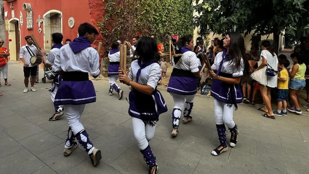 Avui hem estat a Tiana per la seva Festa Major, fent tallers i una… (foto 3)