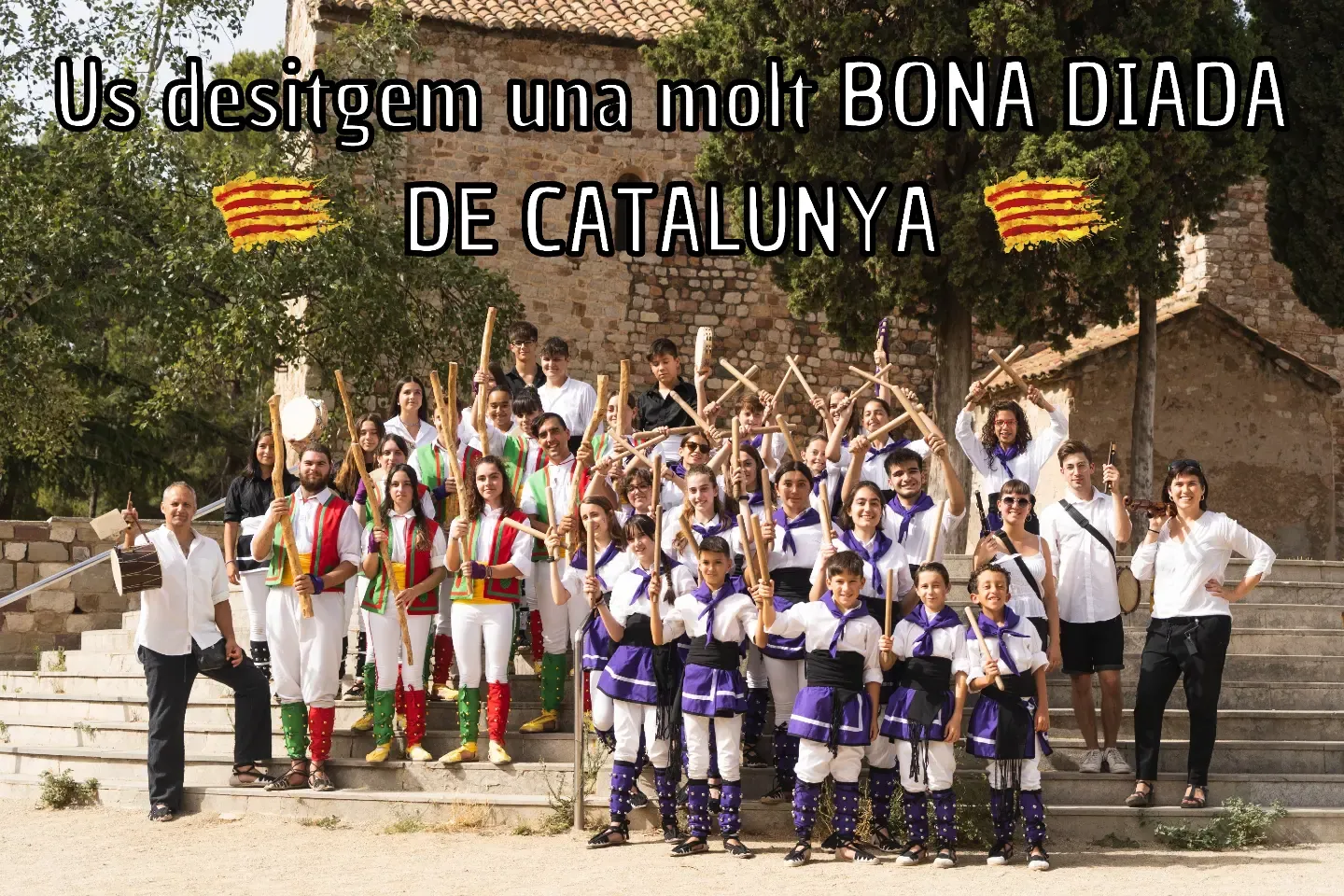 Les danses formades per la , el i el us desitgen una MOLT BONA DIADA NACIONAL DE CATALUNYA!