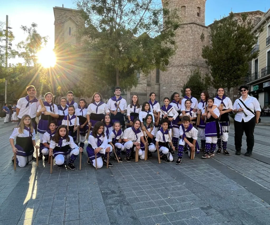 Avui hem actuat en el 25è aniversari de acompanyades de diferents colles