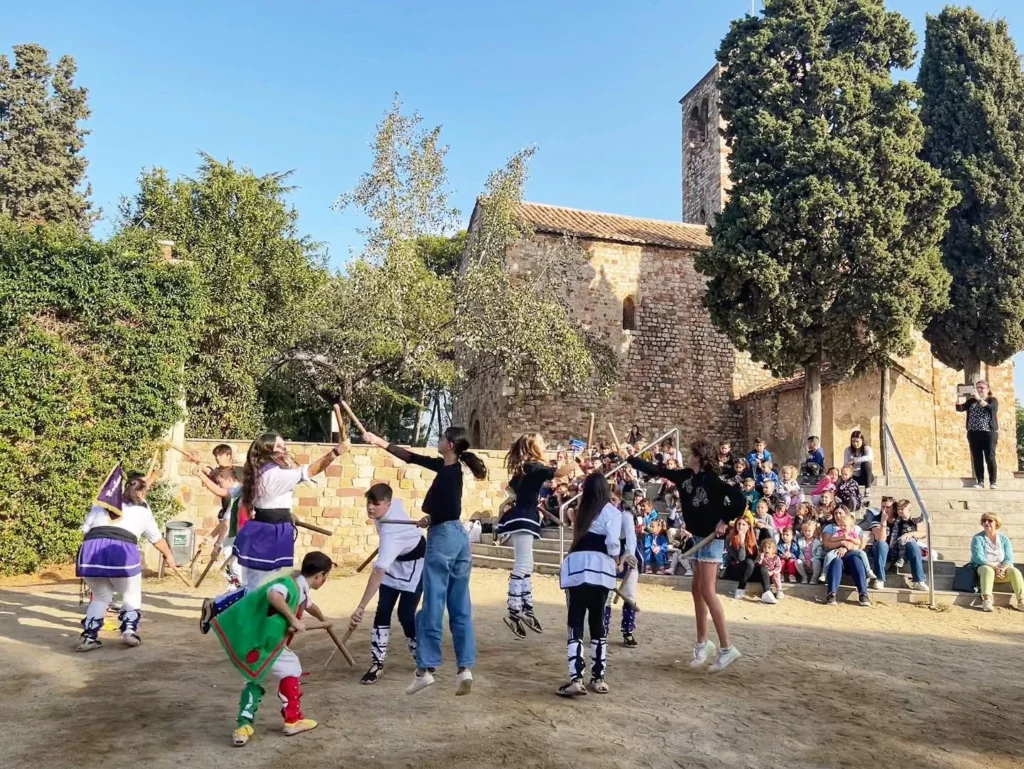 Avui hem col·laborat amb la iniciativa de l’Escola Pablo Picasso i per… (foto 2)
