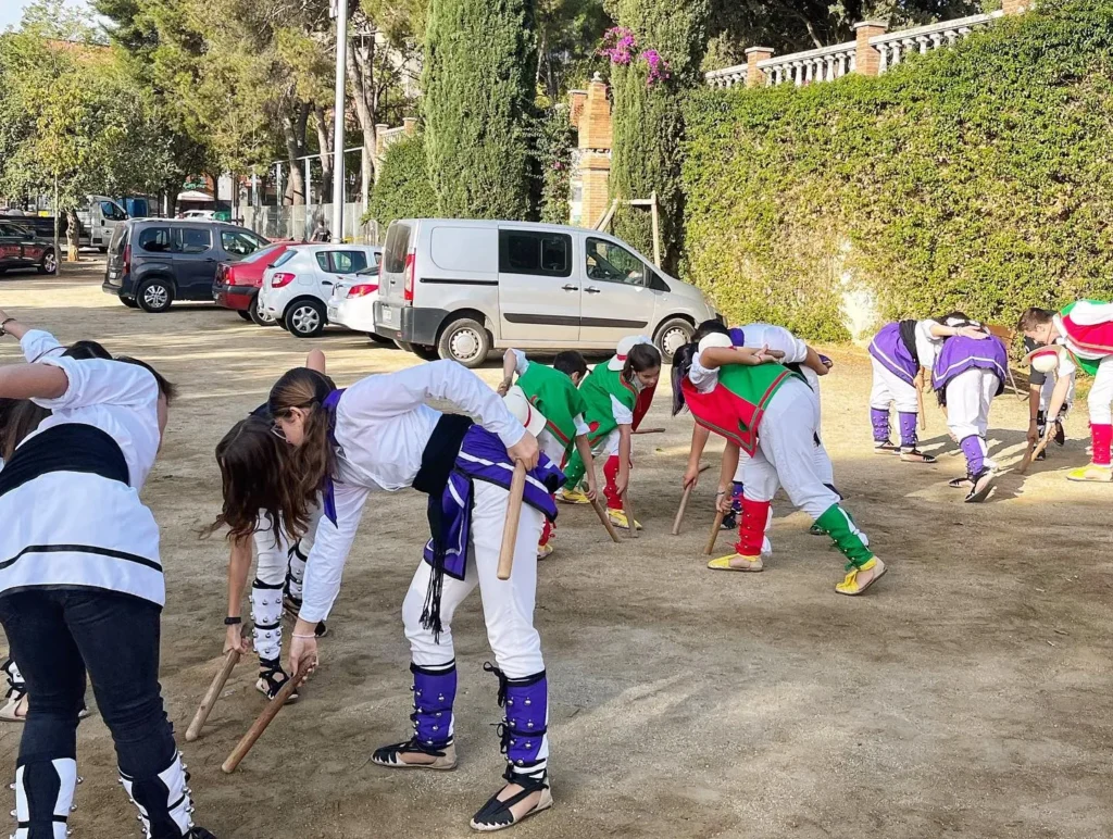 Avui hem col·laborat amb la iniciativa de l’Escola Pablo Picasso i per… (foto 5)