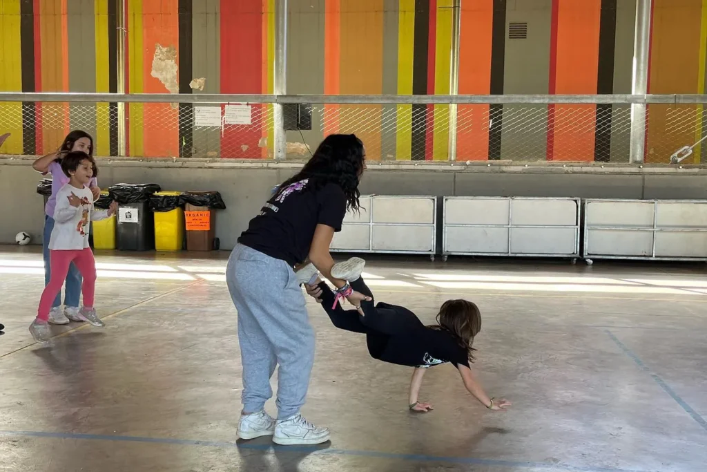Avui hem participat en la V Trobada Bastonera Infantil, a Cardedeu! (foto 6)