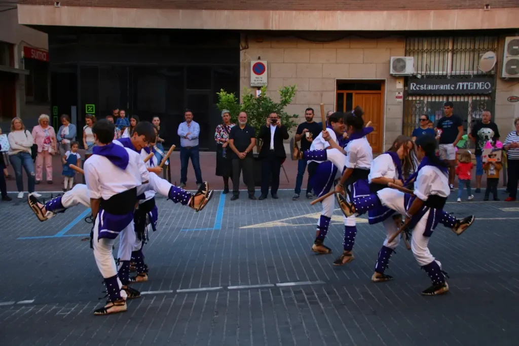 Més fotografies d'aquest cap de setmana on hem celebrat l'agermanament de les colles i ! (foto 10)