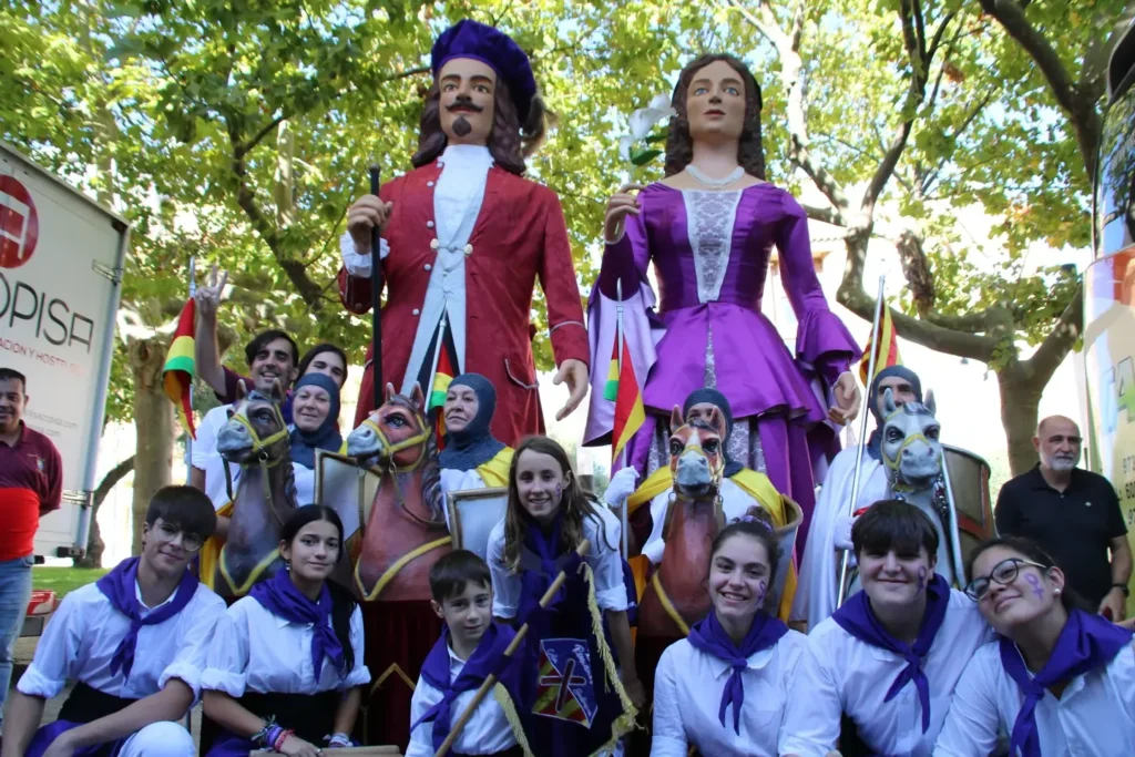 Més fotografies d'aquest cap de setmana on hem celebrat l'agermanament de les colles i ! (foto 2)