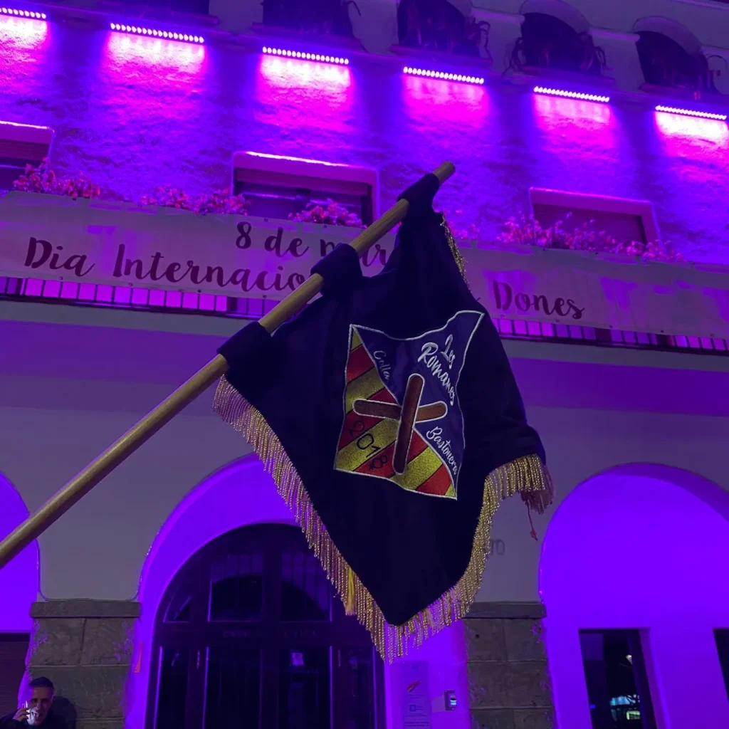 Acabem la jornada d’avui participant a la manifestació organitzada per… (foto 6)