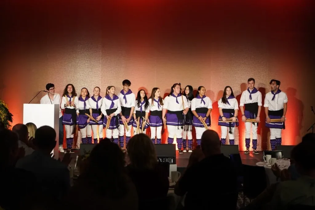 Avui, gràcies a l'aposta ferma i convençuda per la cultura popular, per… (foto 3)