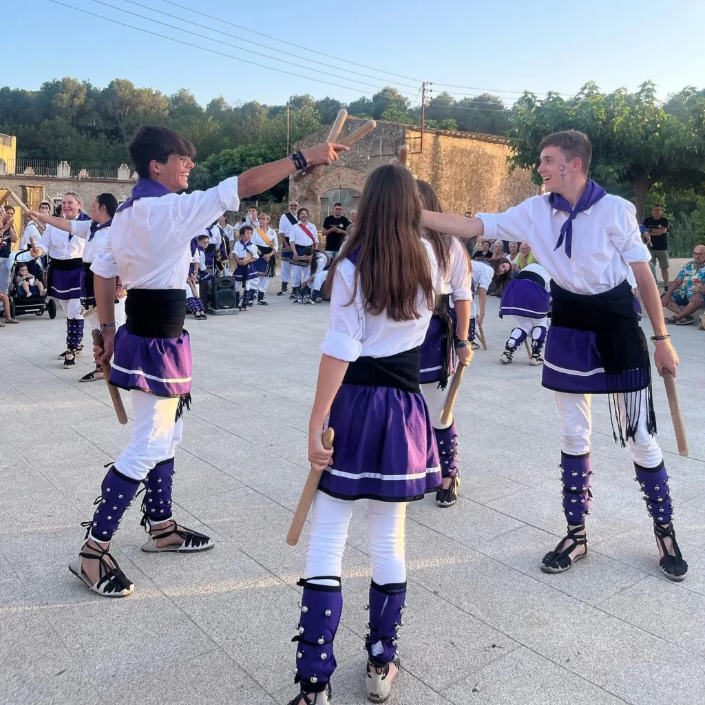 Ahir vàrem estar a Sant Miquel de Fluvià, celebrant el Xè Aniversari… (foto 6)