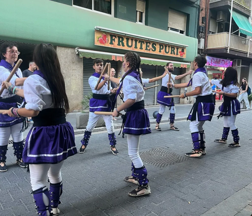 Avui hem participat en la 8a Trobada de de Castelldefels, organitzada… (foto 2)