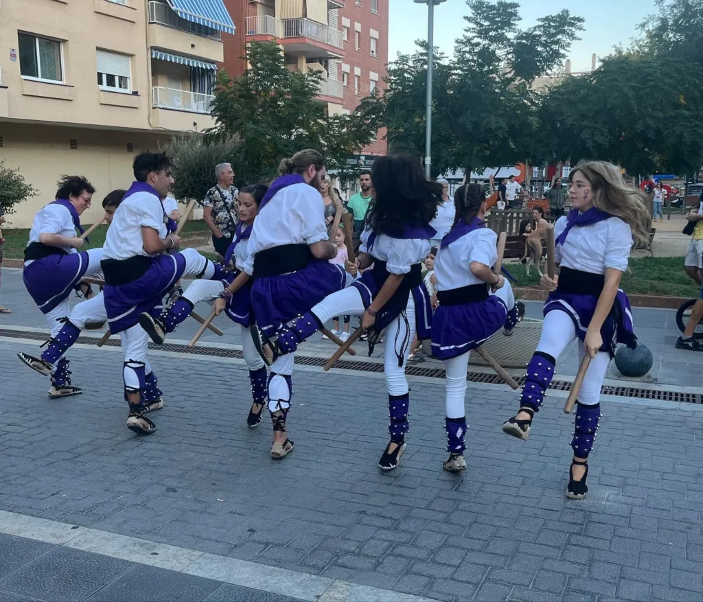 Avui hem participat en la 8a Trobada de de Castelldefels, organitzada… (foto 4)