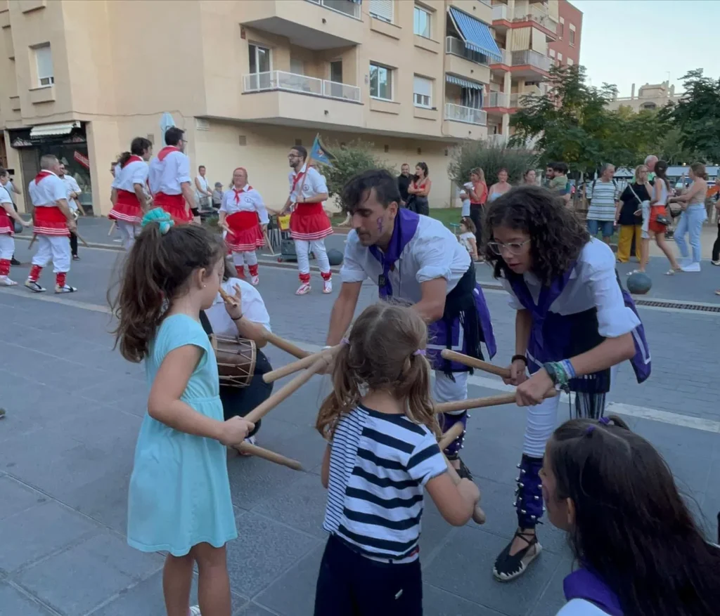 Avui hem participat en la 8a Trobada de de Castelldefels, organitzada… (foto 6)