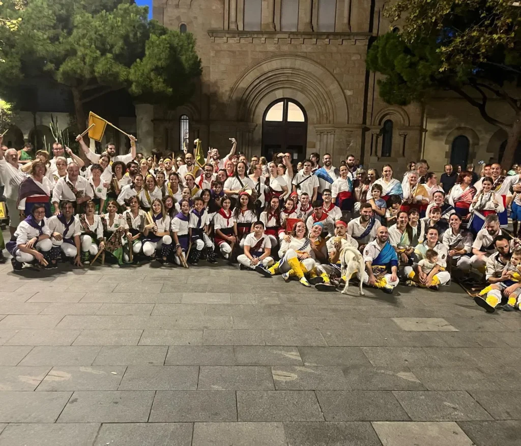 Avui hem participat en la 8a Trobada de de Castelldefels, organitzada… (foto 9)