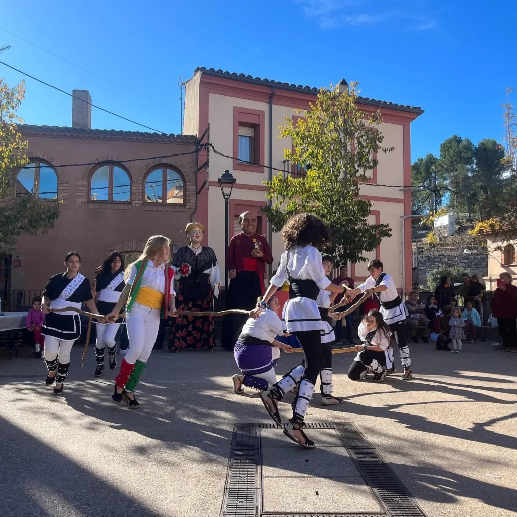 Avui, a través del i amb l’organització de hem actuat a Sant Llorenç… (foto 7)
