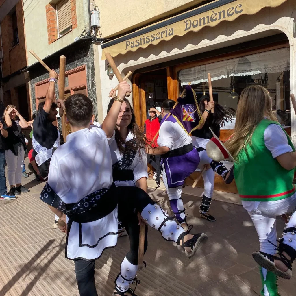 Avui, a través del i amb l’organització de hem actuat a Sant Llorenç… (foto 9)