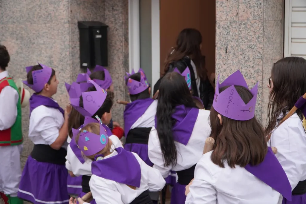 Avui, divendres 5 de gener de 2024, al matí, hem iniciat els actes de… (foto 5)