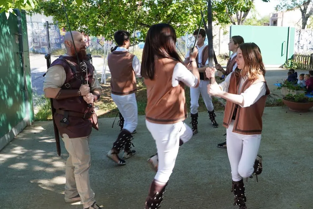 Ahir, 24 d’abril, encara amb motiu de celebració de la diada de Sant… (foto 3)