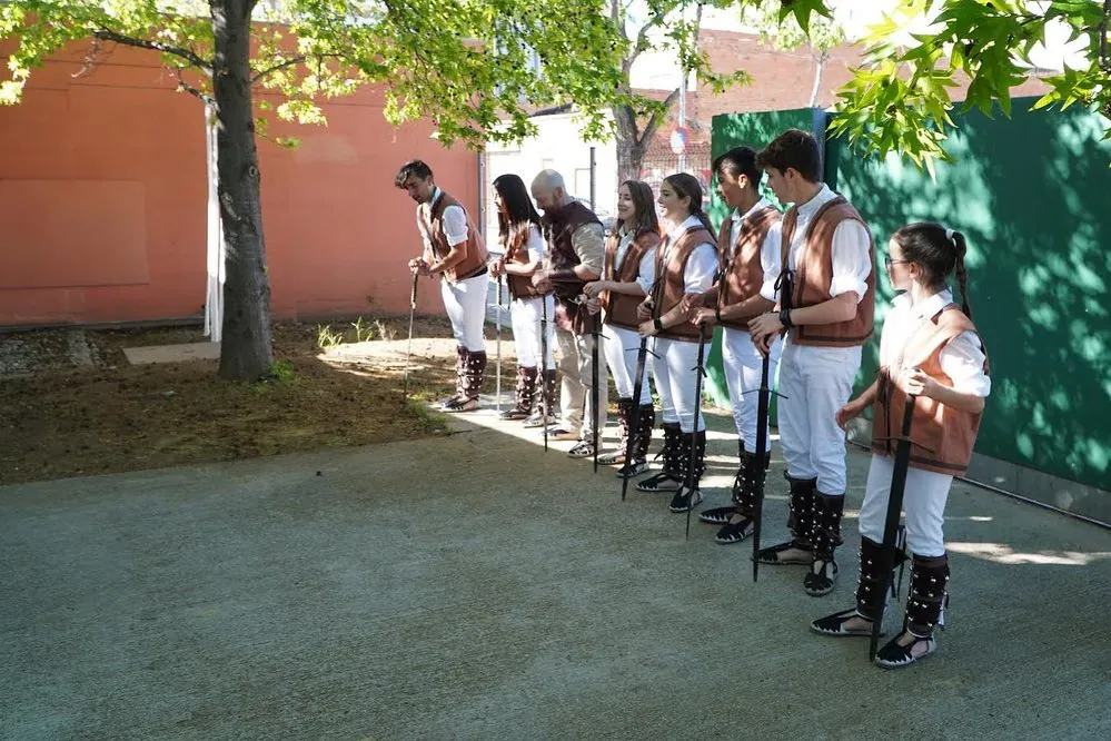 Ahir, 24 d’abril, encara amb motiu de celebració de la diada de Sant… (foto 8)