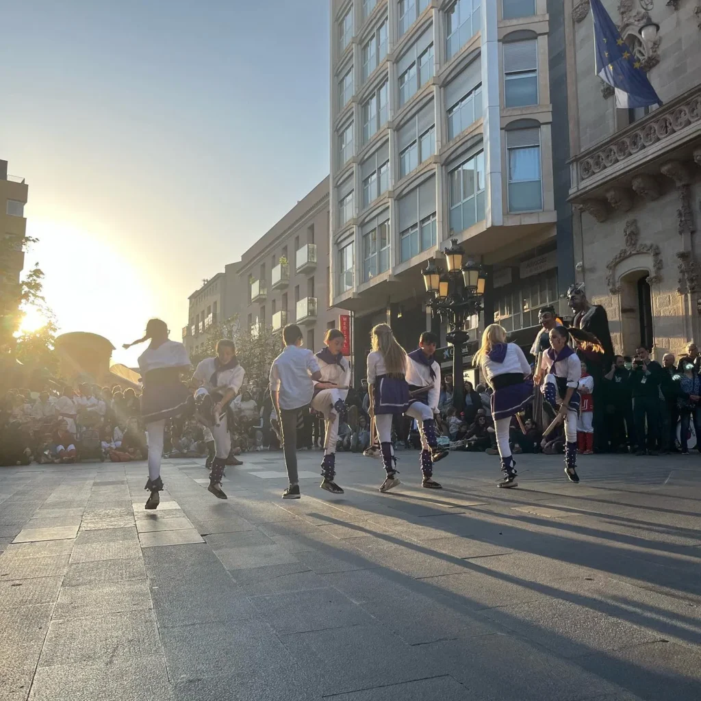 Avui hem ballat a Terrassa, amb motiu de la 43a Diada dels Bastoners de Terrassa (foto 6)