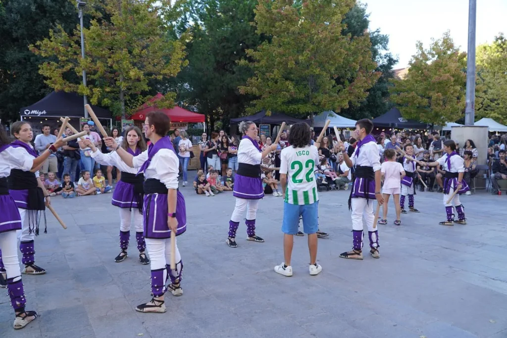 Ahir, , a través del i la , va participar en la VI Mostra de Cervesa… (foto 8)