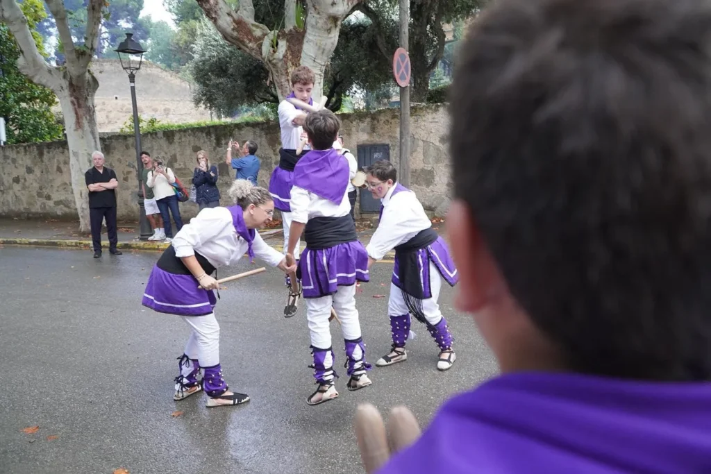 Aquest matí participàvem en la Despertada amb els Trabucaires del Vi… (foto 5)