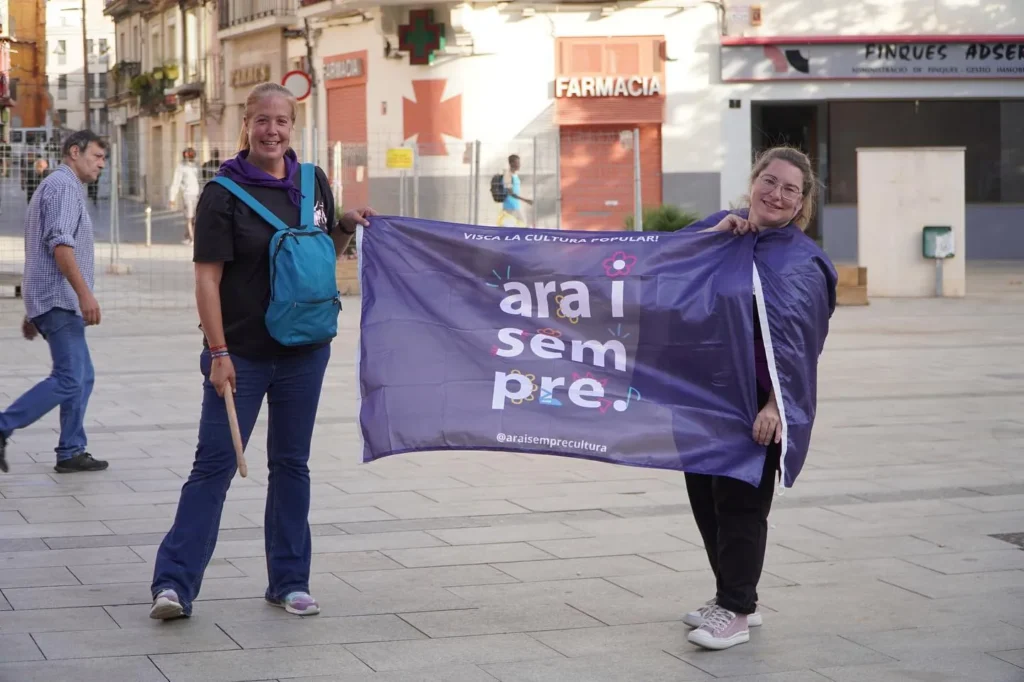 Ahir vam tornar a ser-hi presents en una nova edició de la Trobada… (foto 14)