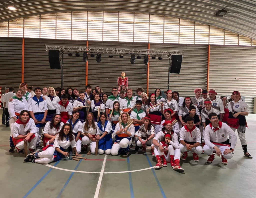 Avui hem participat en la I Trobada Bastonera del Ball de Bastons de…