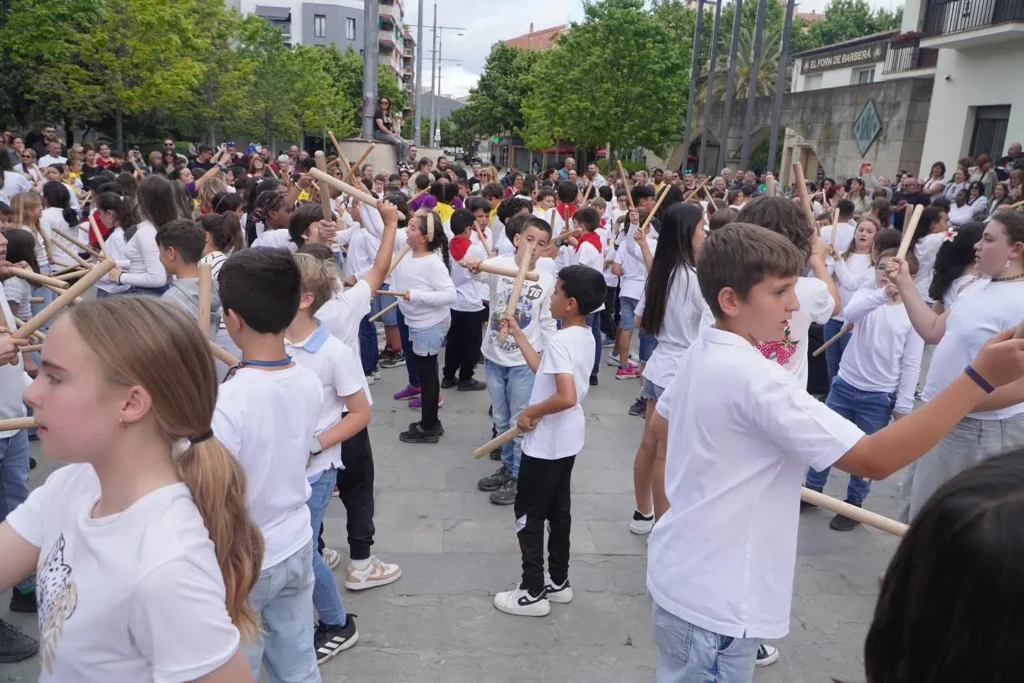 Avui hem viscut la III Trobada d’Escoles Bastoneres de Barberà del Vallès (foto 11)