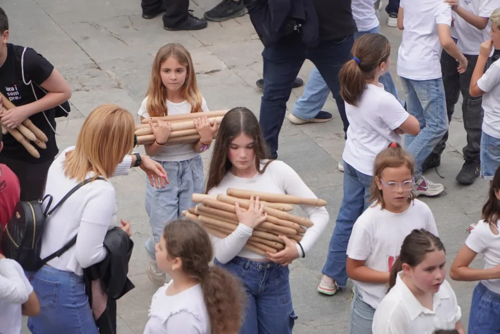 Avui hem viscut la III Trobada d’Escoles Bastoneres de Barberà del Vallès (foto 13)
