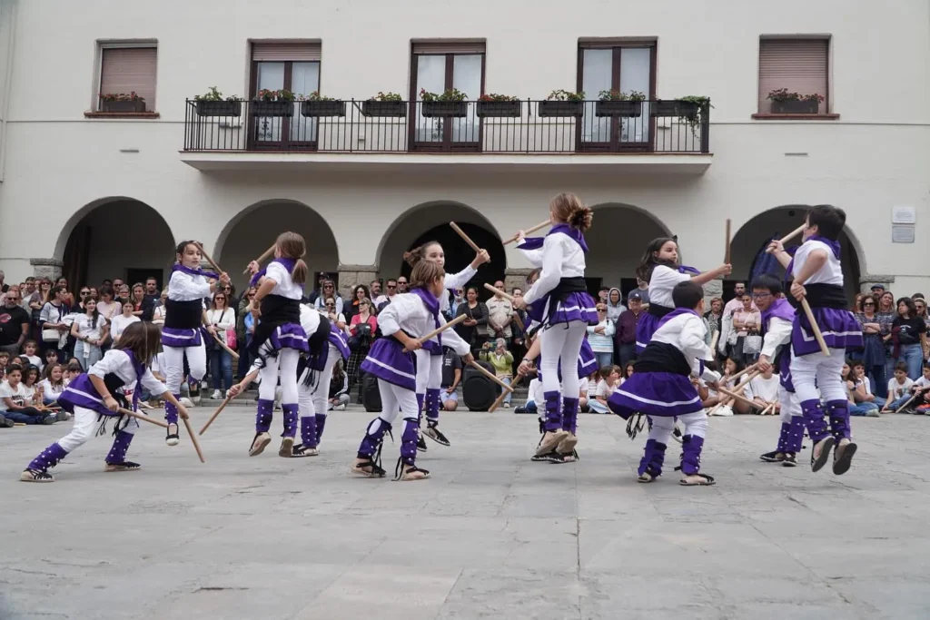 Avui hem viscut la III Trobada d’Escoles Bastoneres de Barberà del Vallès (foto 4)