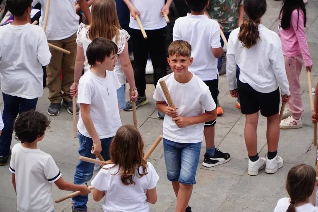 Avui hem viscut la III Trobada d’Escoles Bastoneres de Barberà del Vallès (foto 7)