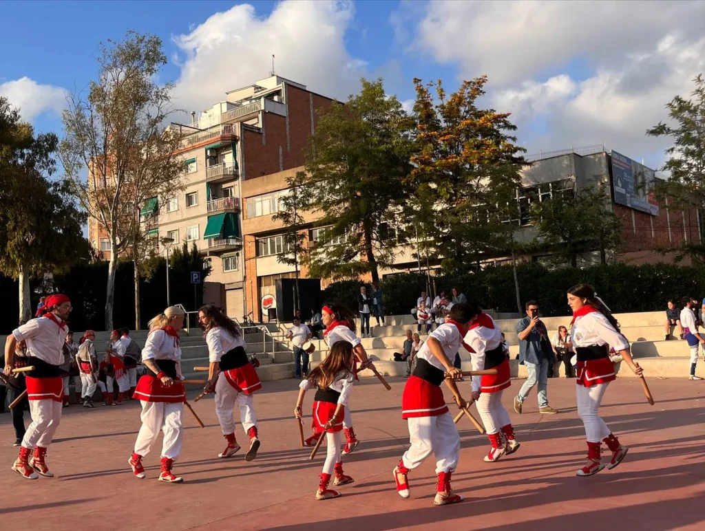 El dissabte 24 de maig, la Colla Bastonera Les Romanes, de Barberà del… (foto 3)