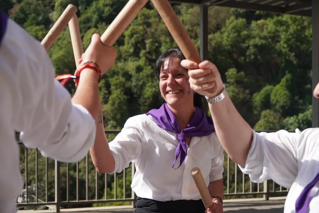 Avui, la Colla Bastonera Les Romanes ha participat en la Trobada de… (foto 13)