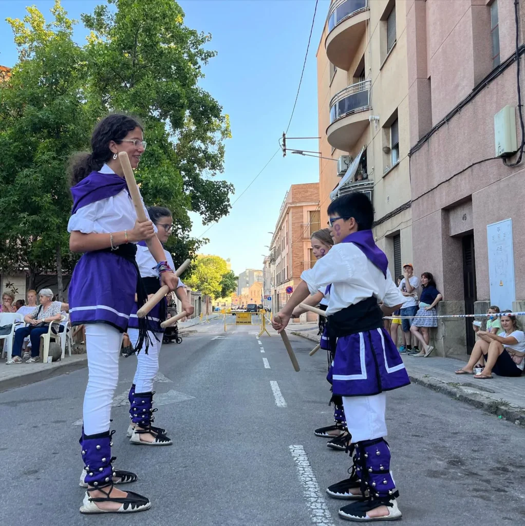 Avui hem tornat a actuar en la Festa Major del Casc Antic de Barberà… (foto 10)