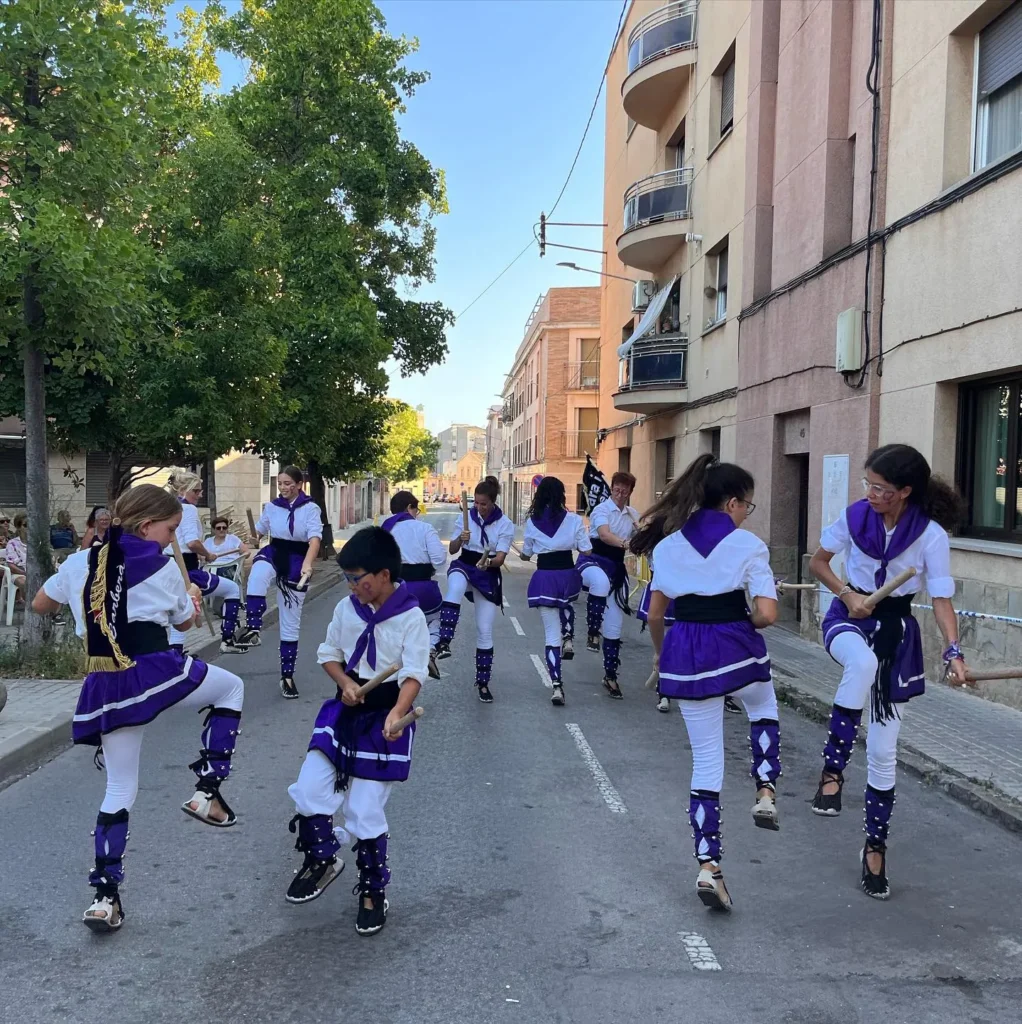 Avui hem tornat a actuar en la Festa Major del Casc Antic de Barberà… (foto 7)