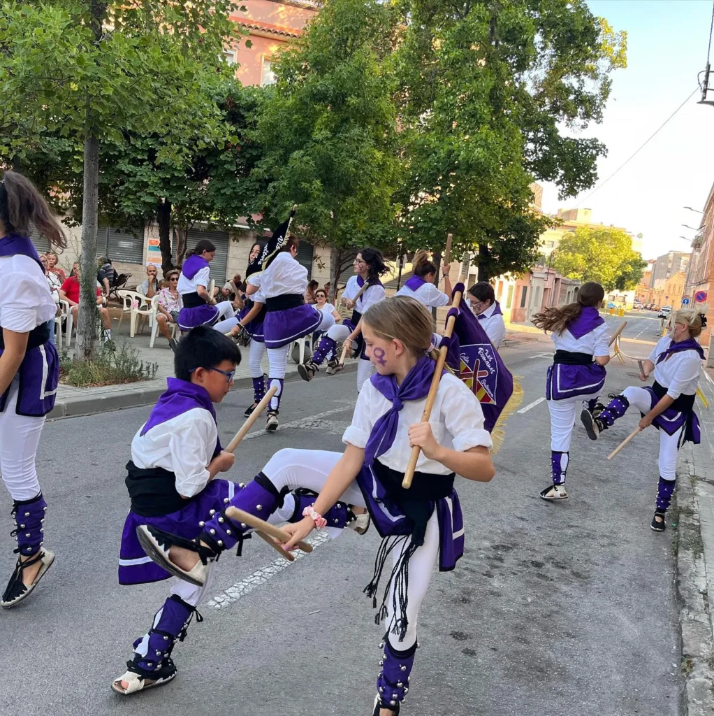 Avui hem tornat a actuar en la Festa Major del Casc Antic de Barberà… (foto 9)