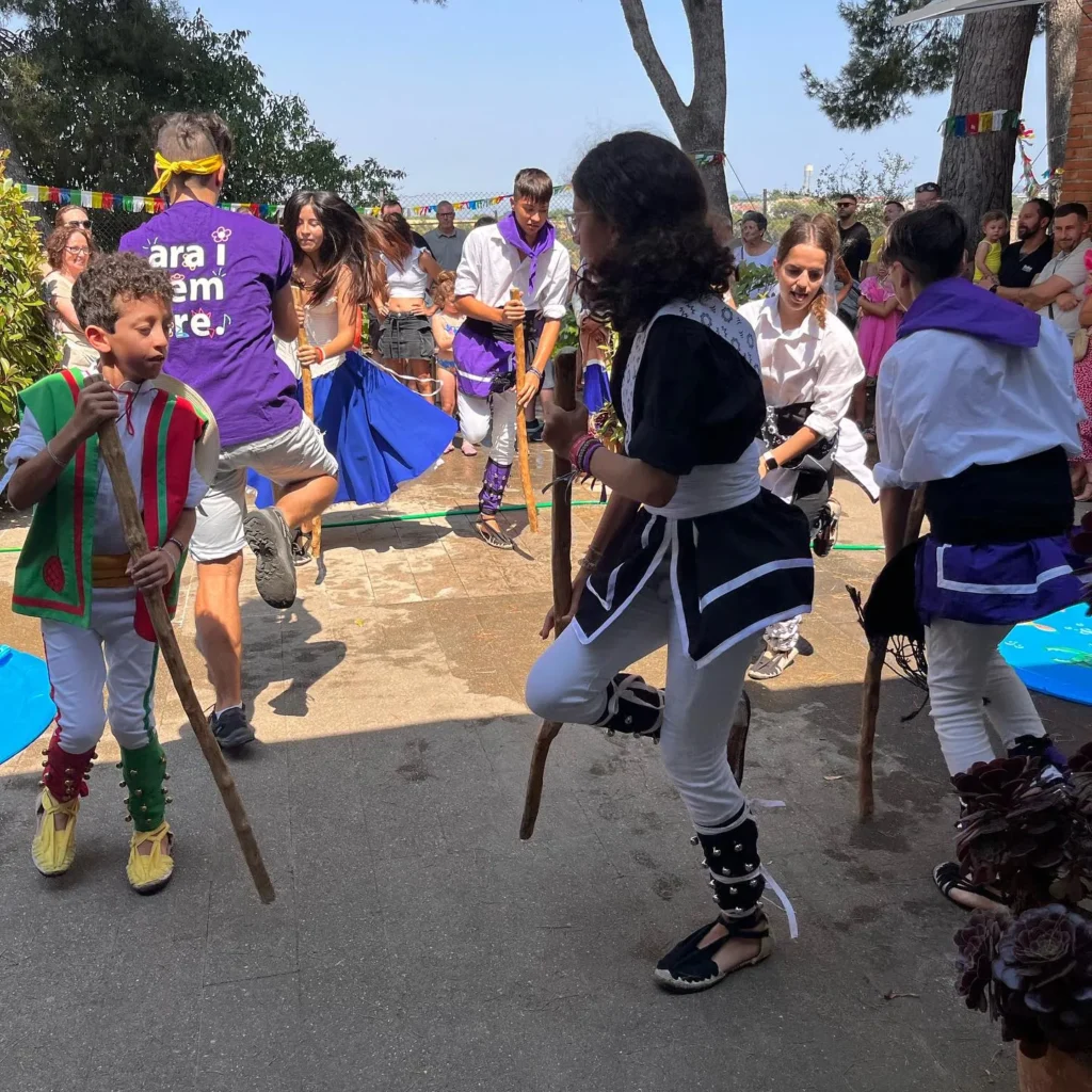 De nou, ARA I SEMPRE ha estat convidat a la festa de fi de curs de la… (foto 6)