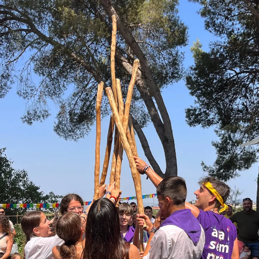 De nou, ARA I SEMPRE ha estat convidat a la festa de fi de curs de la… (foto 8)