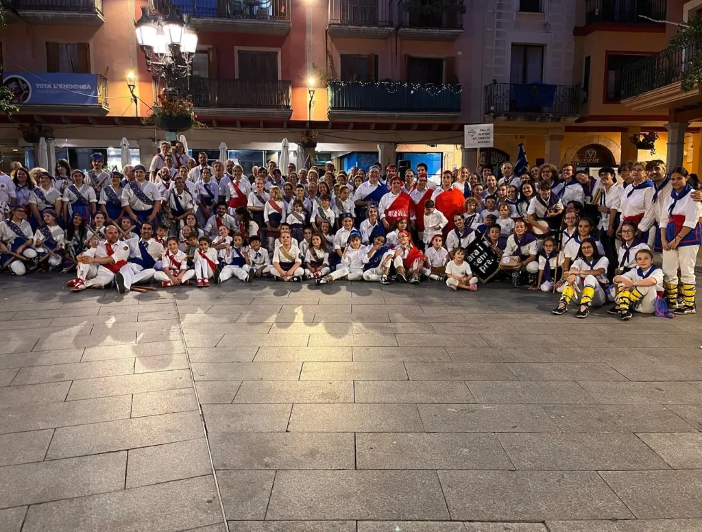 Avui ARA I SEMPRE ha estat a la 10a Festa Bastonera de Cambrils, a…