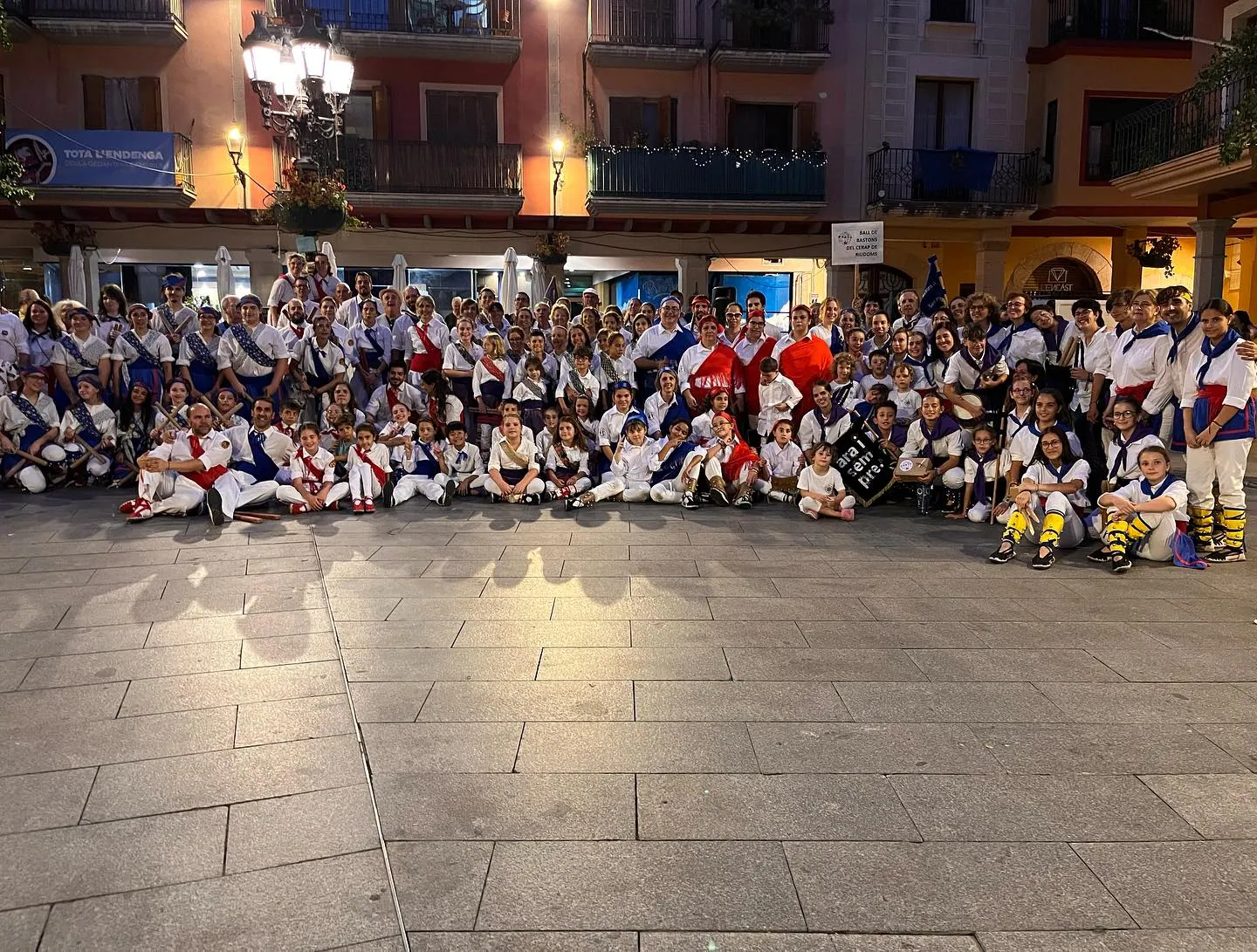 Avui ARA I SEMPRE ha estat a la 10a Festa Bastonera de Cambrils, a…