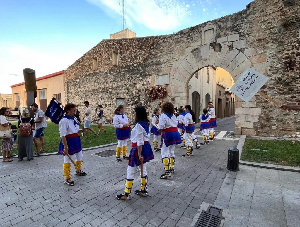 Avui ARA I SEMPRE ha estat a la 10a Festa Bastonera de Cambrils, a… (foto 11)