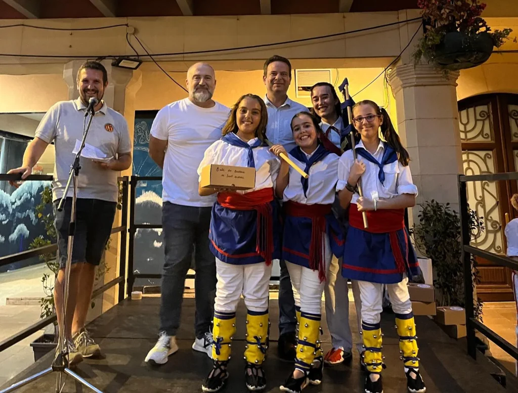 Avui ARA I SEMPRE ha estat a la 10a Festa Bastonera de Cambrils, a… (foto 17)