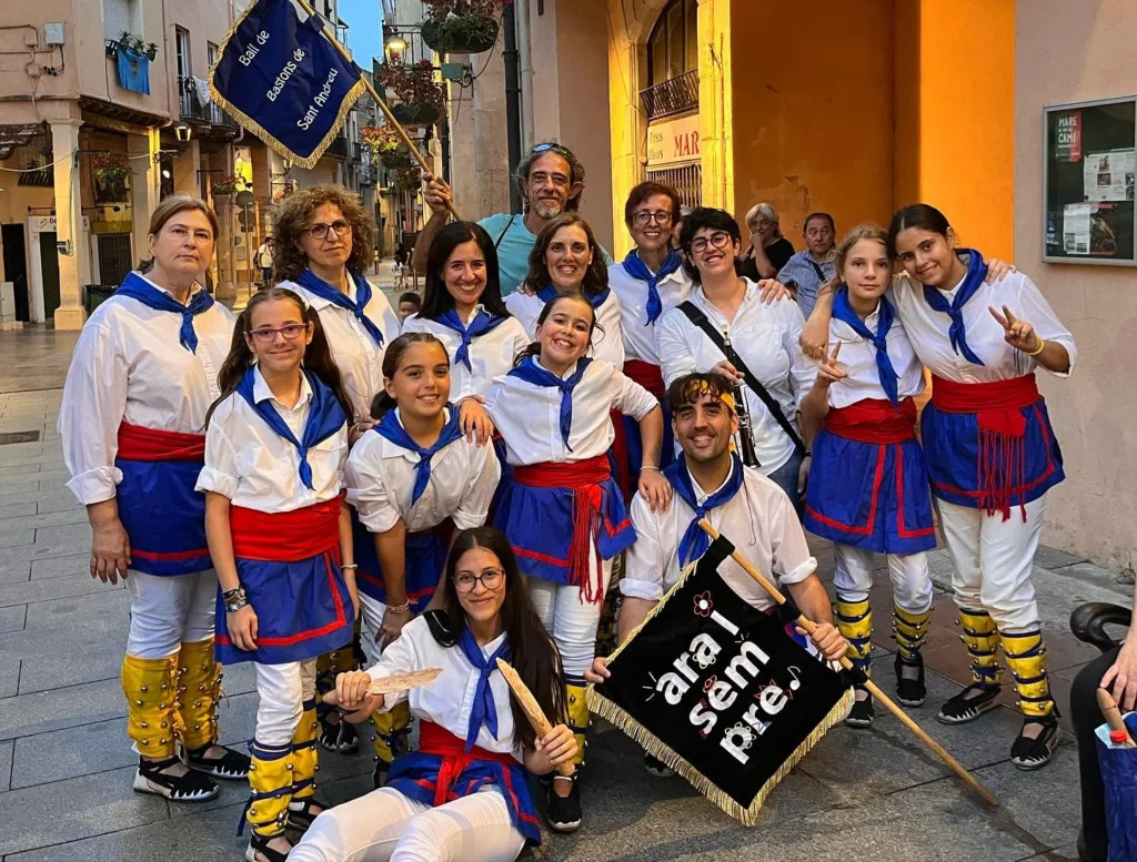Avui ARA I SEMPRE ha estat a la 10a Festa Bastonera de Cambrils, a… (foto 19)