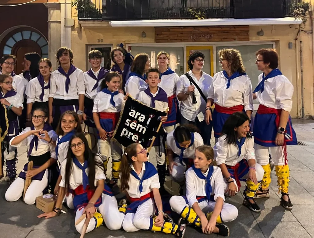 Avui ARA I SEMPRE ha estat a la 10a Festa Bastonera de Cambrils, a… (foto 20)