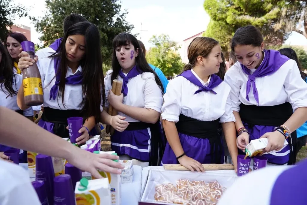 [50 TN] Amb el punt d’informació i el punt lila muntats, i la Federació… (foto 8)