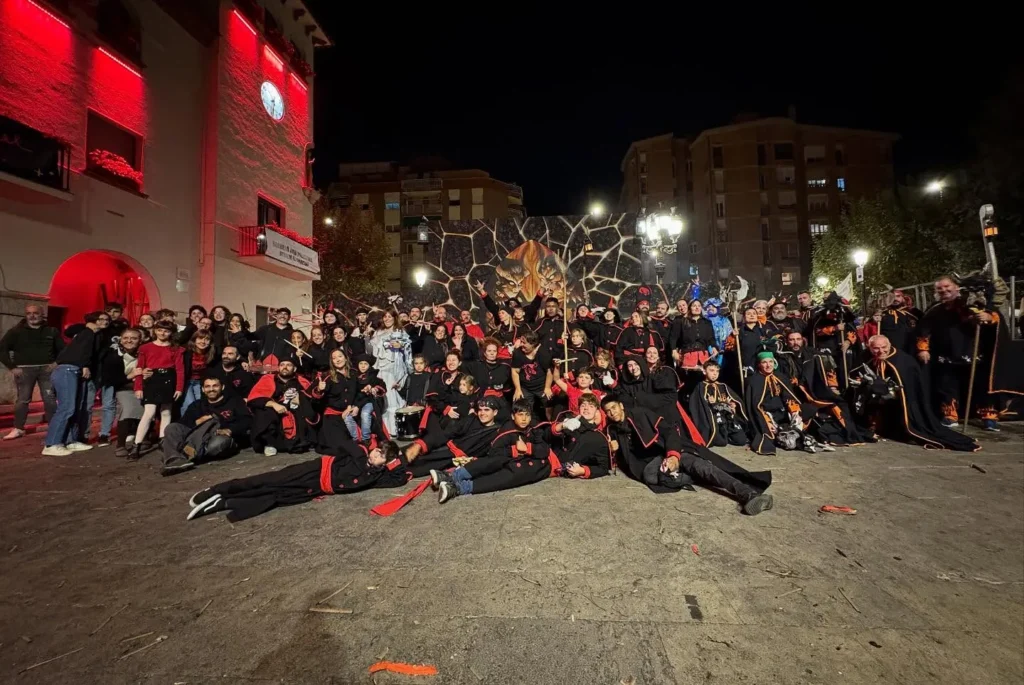 La setmana passada vam estrenar, de la mà de les i els Diables de… (foto 15)