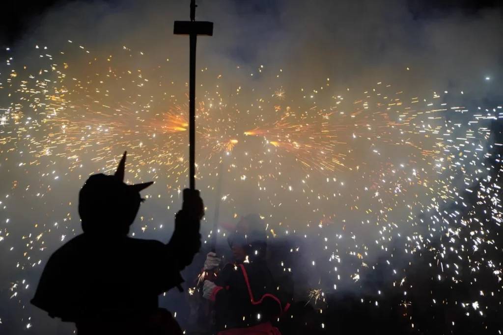 La setmana passada vam estrenar, de la mà de les i els Diables de… (foto 2)